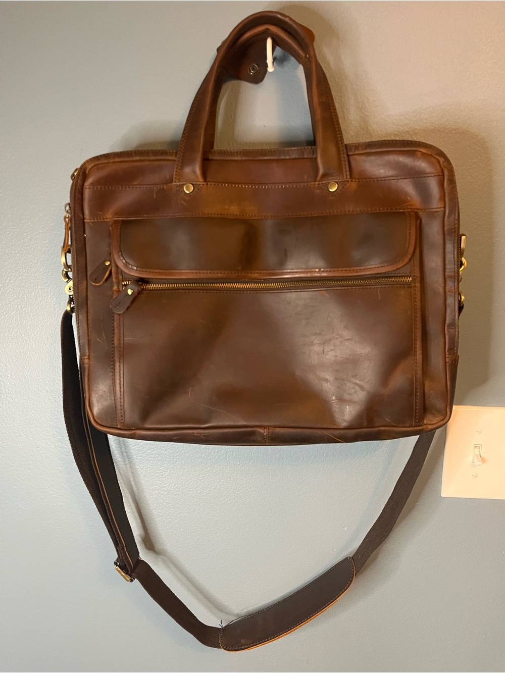 Leather Messenger Briefcase - Brown